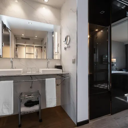 מלון Eurostars Palace 5*